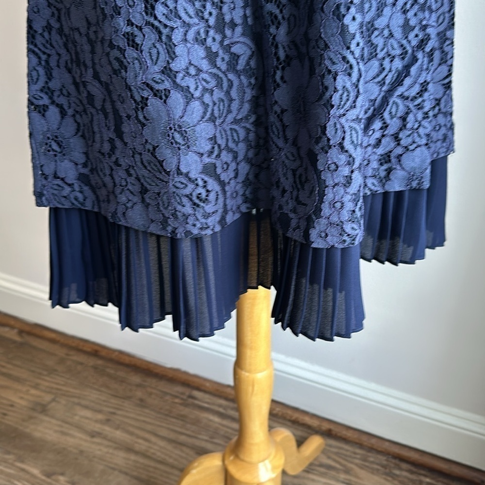 Nanette Lepore Navy Blue Lace Collared Pleated Flounce Hem Shift Dress 6 EUC - Picture 4 of 8